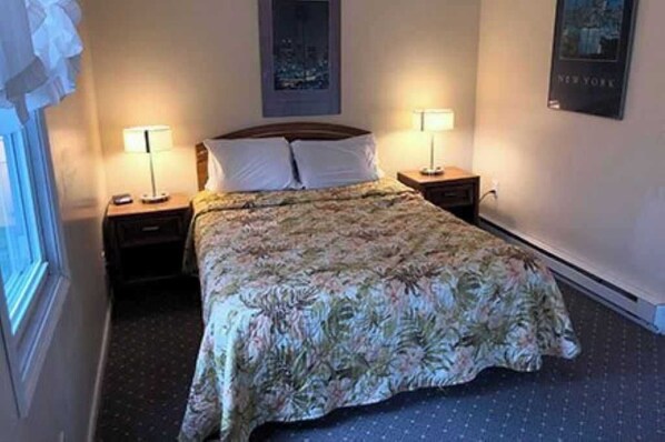 1 chambre, fer et planche à repasser, accès au Wi-Fi (inclus)