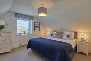 2 slaapkamers, een strijkplank/strijkijzer, wifi, beddengoed