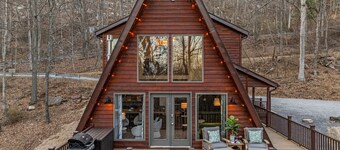 🏔️5 EnSuites🌲Close to town✨Modern Luxury🪴Spa Hot Tub🎲Game Tables🌟