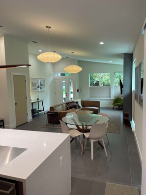 Interior - New Historic Fernandina Beach Island Mid-Century Bungalow -30 day required (Fernandina Beach)