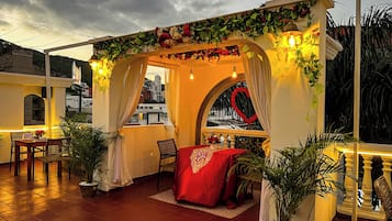 Studiosuite – standard | Allergitestet sengetøy, safe på rommet og strykejern/-brett