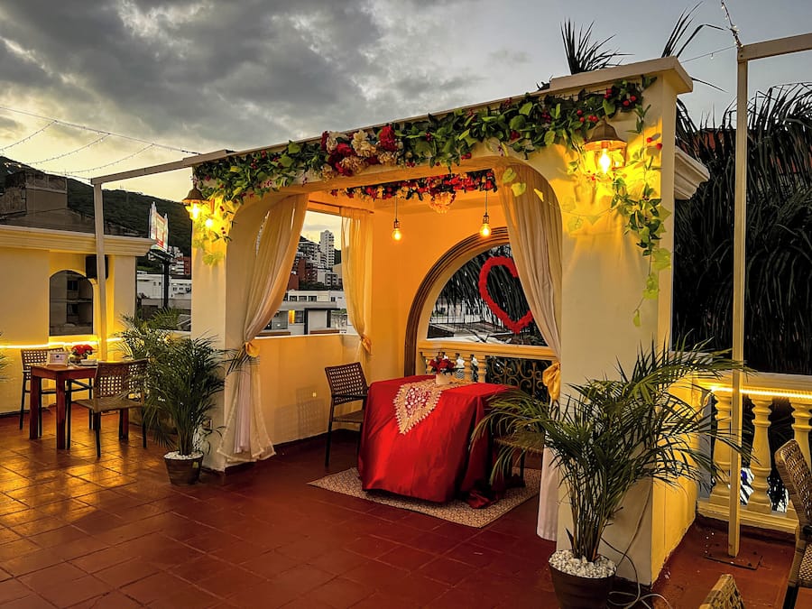 Studiosuite – standard | Allergitestet sengetøy, safe på rommet og strykejern/-brett