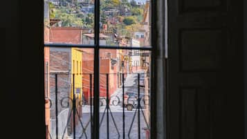 Deluxe Double Room, 2 Double Beds | Free WiFi, bed sheets