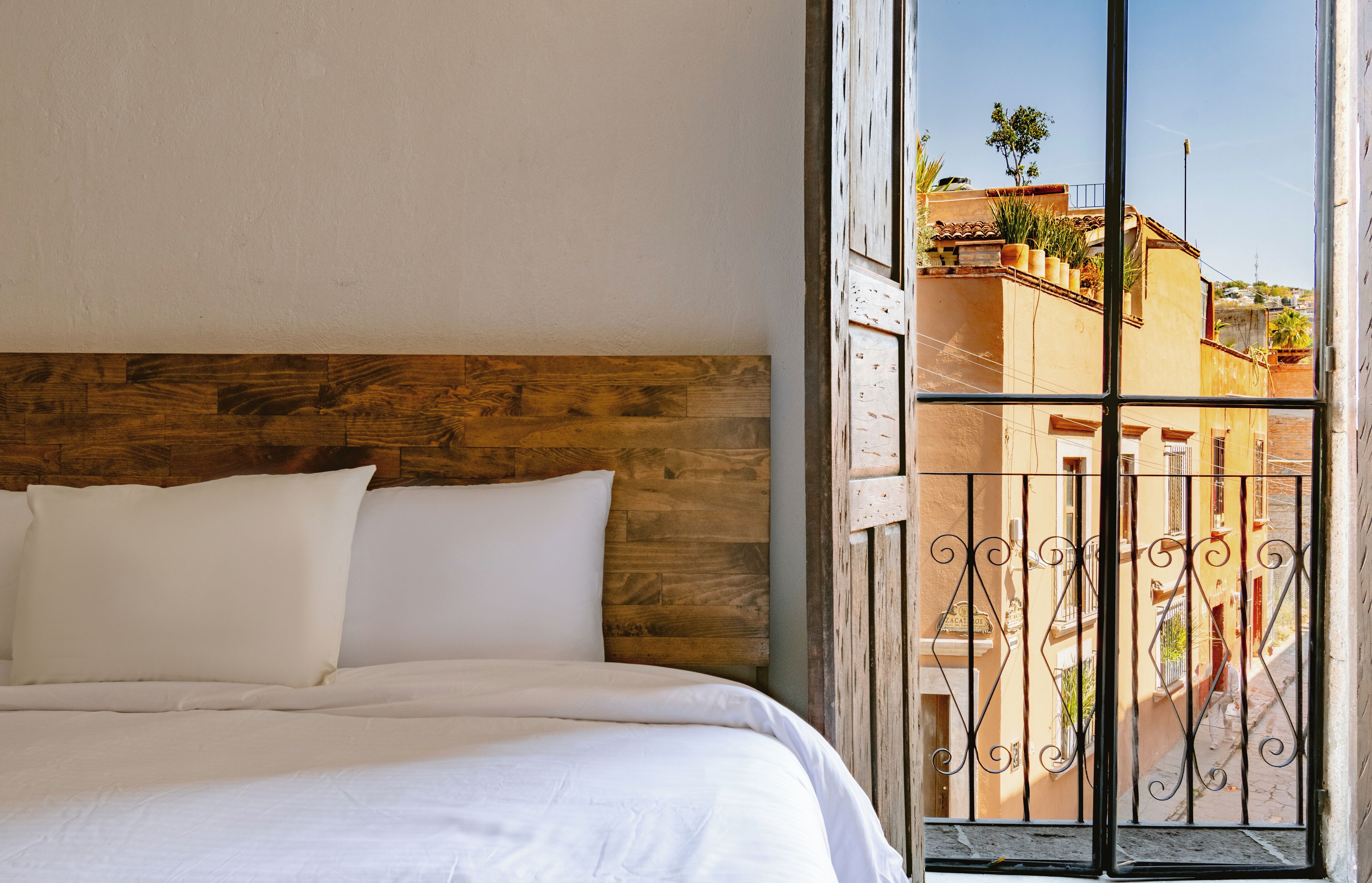 Wifi gratis y ropa de cama 