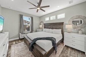 7 dormitorios, escritorio, tabla de planchar con plancha y wifi