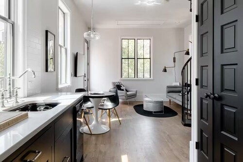Tree canopy apartment in an Historic district