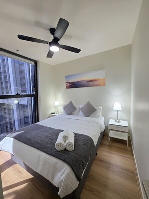 Schreibtisch, Bügeleisen/Bügelbrett, WLAN, Bettwäsche