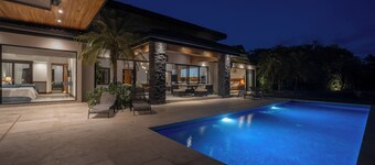 Spacious & Modern 5-bedroom villa in Hacienda Pinilla