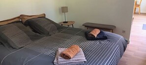 1 chambre, accès Internet, draps fournis