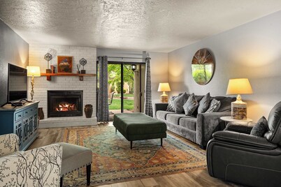 Myrinn–Bell Rock Area Home w/ Private Patio Access