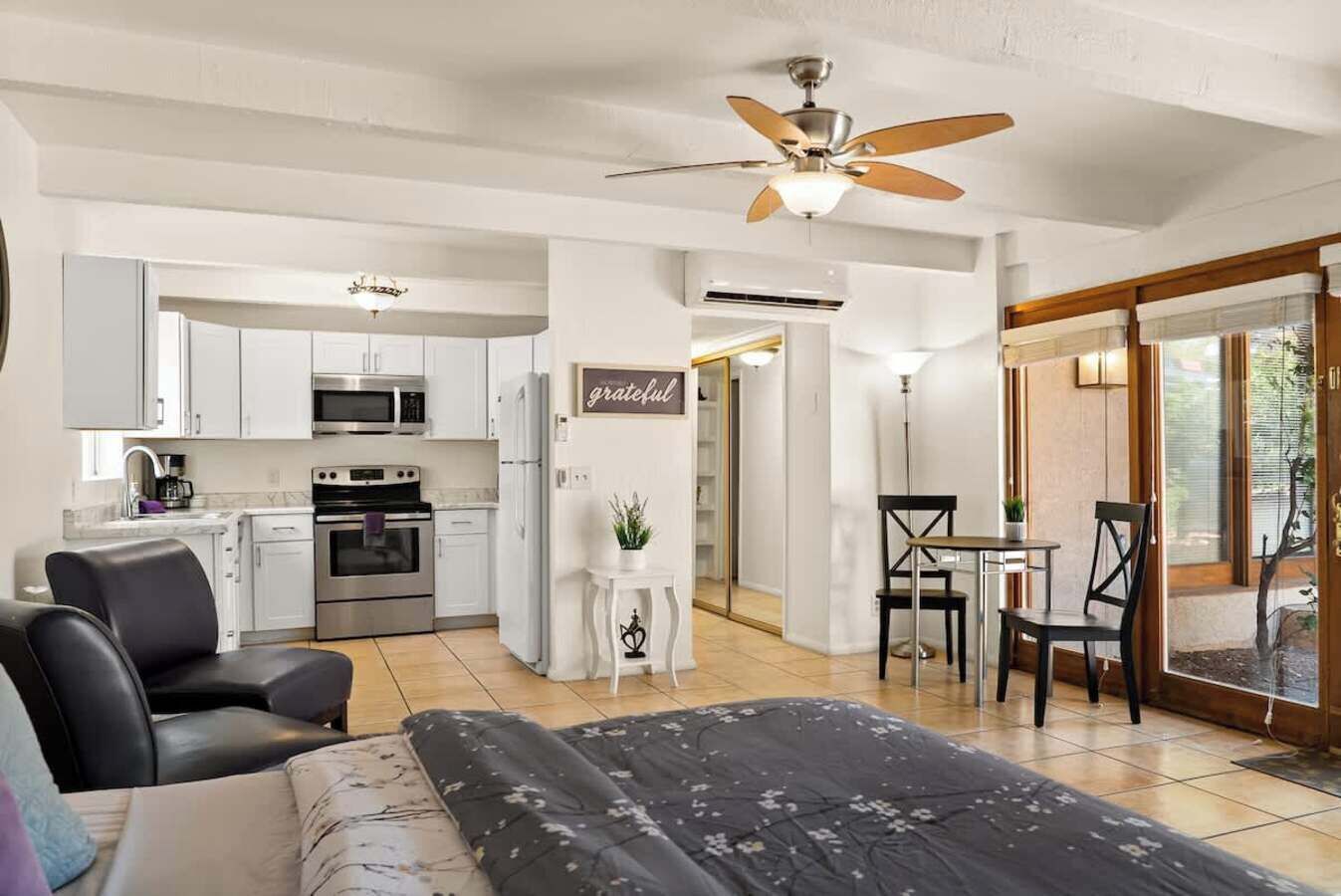 1 bedroom, travel crib, WiFi