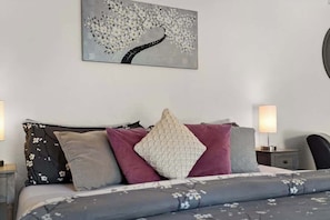 1 chambre, lit parapluie, Wi-Fi gratuit, draps fournis