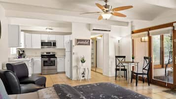 1 bedroom, travel crib, WiFi