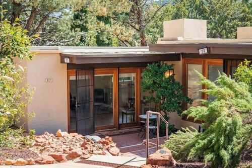 Myrinn – Serene Garden Stay | Near Scenic Trails