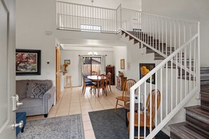 Interior - Myrinn – Tranquil Escape, Vortex Views, Near Creek, Pet-Friendly (Sedona)