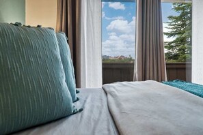 2 bedrooms, iron/ironing board, travel crib, WiFi