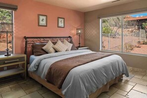 3 bedrooms, iron/ironing board, travel crib, WiFi - Myrinn - Fun Family Escape, Pool & Red Rock Magic (Sedona)