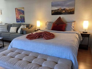 1 bedroom, travel cot, WiFi, bed sheets - Myrinn- Sedona Sunset Hideaway w/ Trails & Shops Nearby (Sedona)