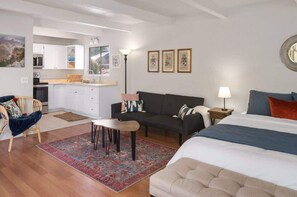 1 chambre, lit parapluie, Wi-Fi, draps fournis