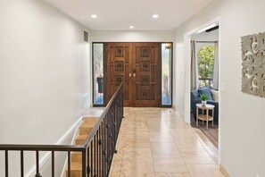 Interior - Myrinn – Desert Luxe w/ Amazing Views for Family (Sedona)