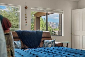 3 عدّة غرف نوم ومكواة/لوح كي وسرير سفر وواي فاي