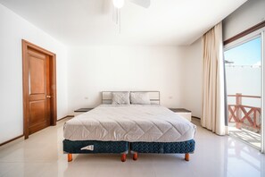 Deluxe-Apartment, Balkon, Gartenblick | 1 Schlafzimmer, Zimmersafe, kostenloses WLAN, Bettwäsche