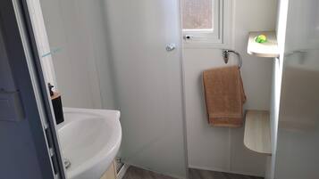 Suihku, pyyhkeet, vessapaperi