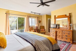 3 habitaciones, tabla de planchar con plancha, cuna de viaje y wifi 