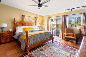 3 bedrooms, iron/ironing board, travel cot, WiFi - Myrinn – Peaceful Retreat w/ Red Rock Views & BBQ (Sedona)