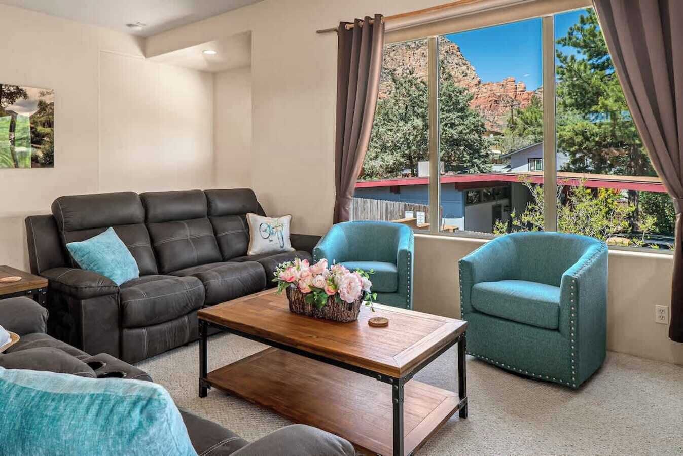 Televisión y oficina 