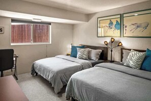 3 bedrooms, travel crib, WiFi, bed sheets