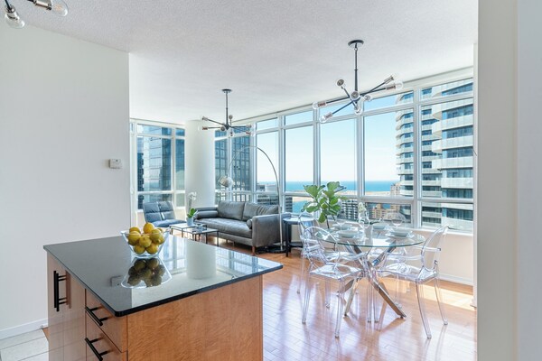 Maple Leaf Square Executive Suites - Toronto