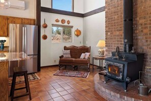 テレビ、書斎 / ワークスペース