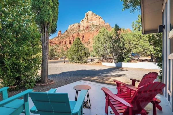 Experience Sedona red rock from the from the front porch!