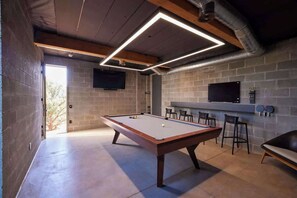 Unclassified image, 4 of 61, button