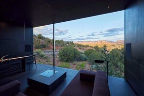 Interior - Myrinn - The Telescope House - Architectural Home (Sedona)