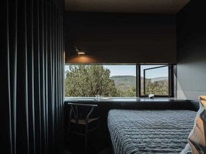 3 bedrooms, iron/ironing board, WiFi, bed sheets - Myrinn - The Telescope House - Architectural Home (Sedona)