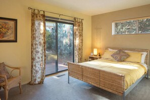 2 bedrooms, travel crib, WiFi, bed sheets