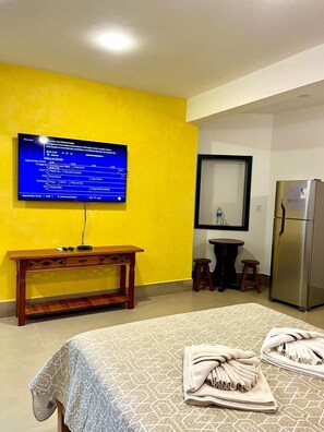 Comfort Double or Twin Room, Balcony | Blackout curtains, soundproofing, iron/ironing board, free WiFi - Pousada Vieira (Arraial do Cabo)