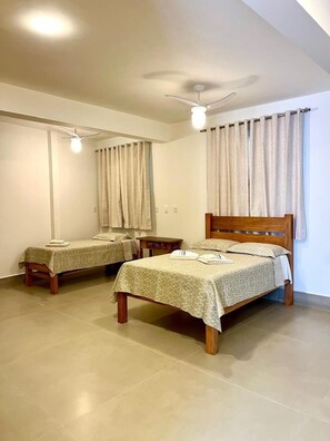Comfort Double or Twin Room, Balcony | Blackout drapes, soundproofing, iron/ironing board, free WiFi - Pousada Vieira (Arraial do Cabo)