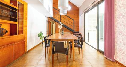 Fliphaus + Wine Country - Deluxe Mansion 9 Bd 27 pax