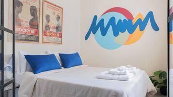 4 habitaciones, tabla de planchar con plancha, wifi y ropa de cama