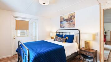 4 bedrooms, WiFi, bed sheets