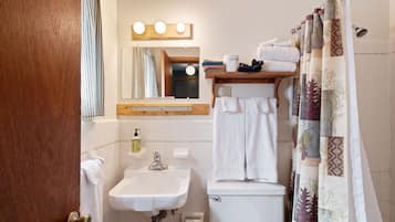 Towels, soap, shampoo, toilet paper