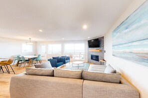 TV, fireplace, ping pong