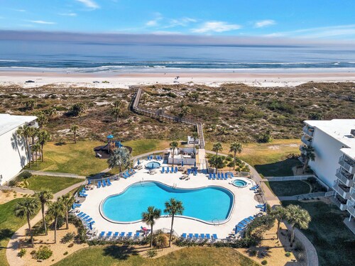 Beach Access St. Augustine villa with Indoor/outdoor pool & tennis courts