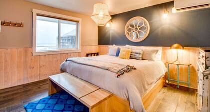 Oceanside Inn #9 - Upstairs Studio