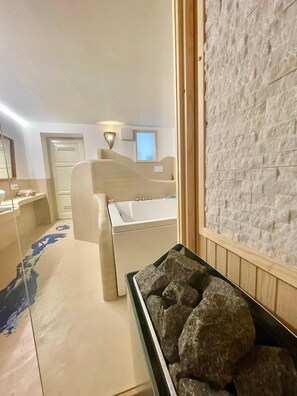 Dusche, Whirlpool, Haartrockner, Bidet