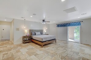 9 bedrooms, desk, iron/ironing board, travel crib