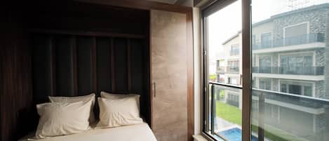 4 bedrooms, in-room safe, iron/ironing board, travel cot